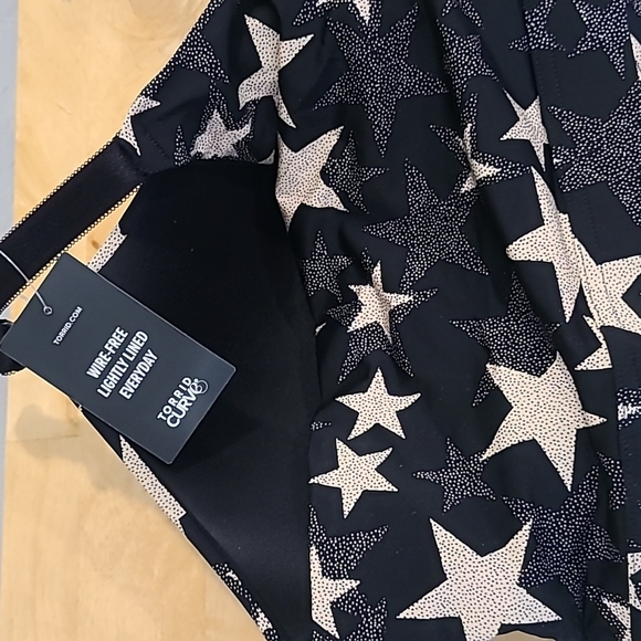 Torrid Wire-Free Lightly Lined Stars Print  Bra - Picture 9 of 16